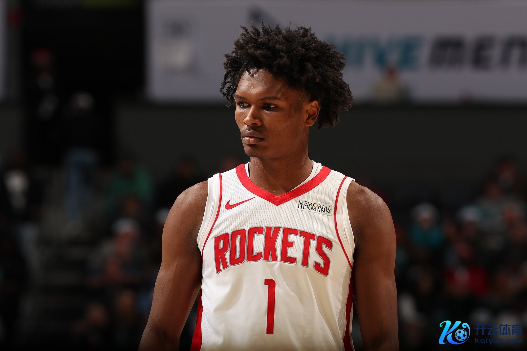 范弗里特：我随机还没过半场 就看到阿门依然冲杀往时了